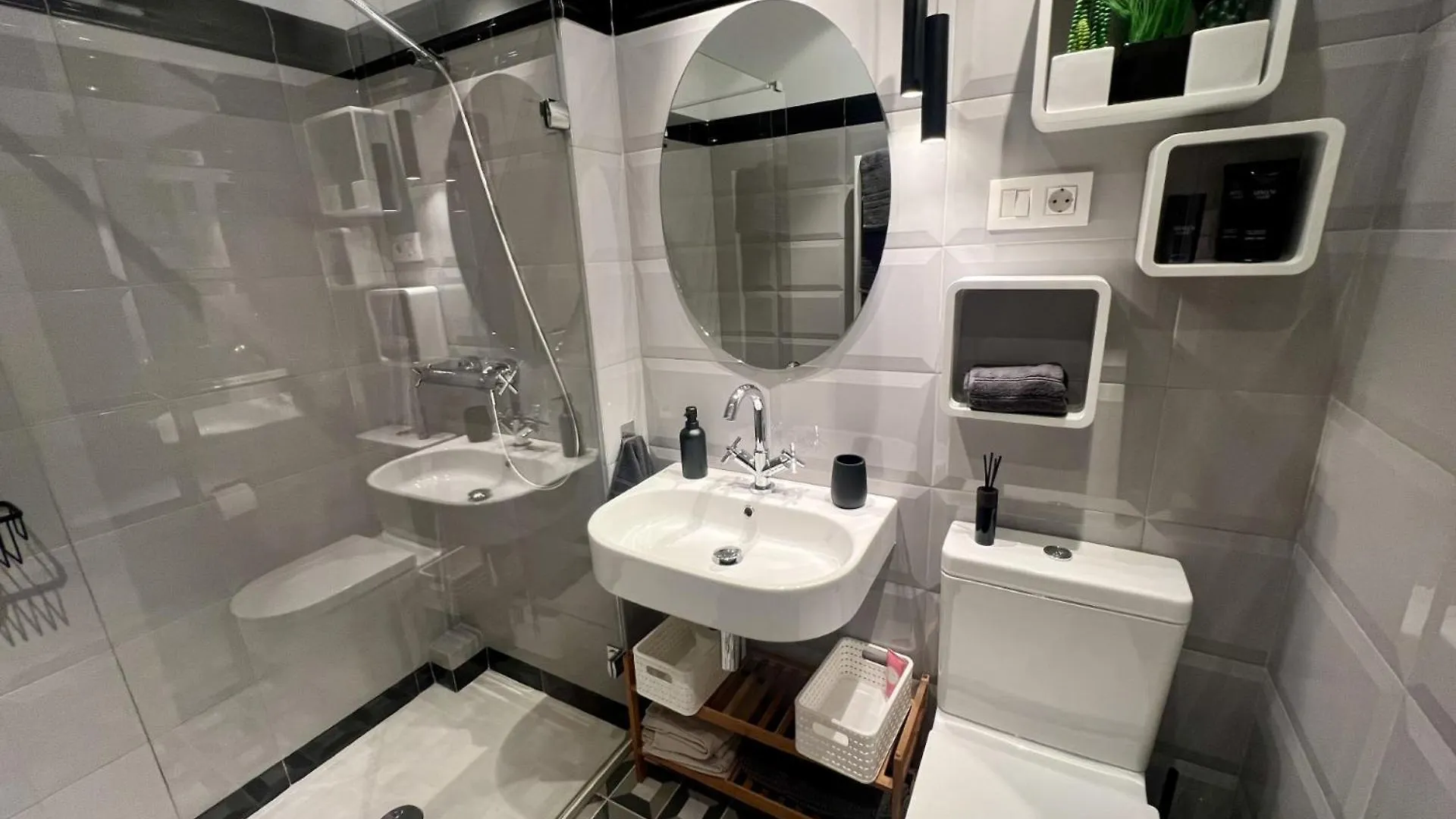 Luxury Apartment In The Heart Of Bilbao 0*,  Hiszpania